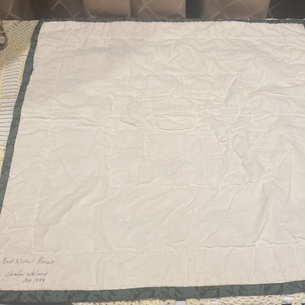 Vintage Handmade Quilt Wall Hanging Table Decoration 22 1/4” x 24 1/4”. - Picture 5 of 7
